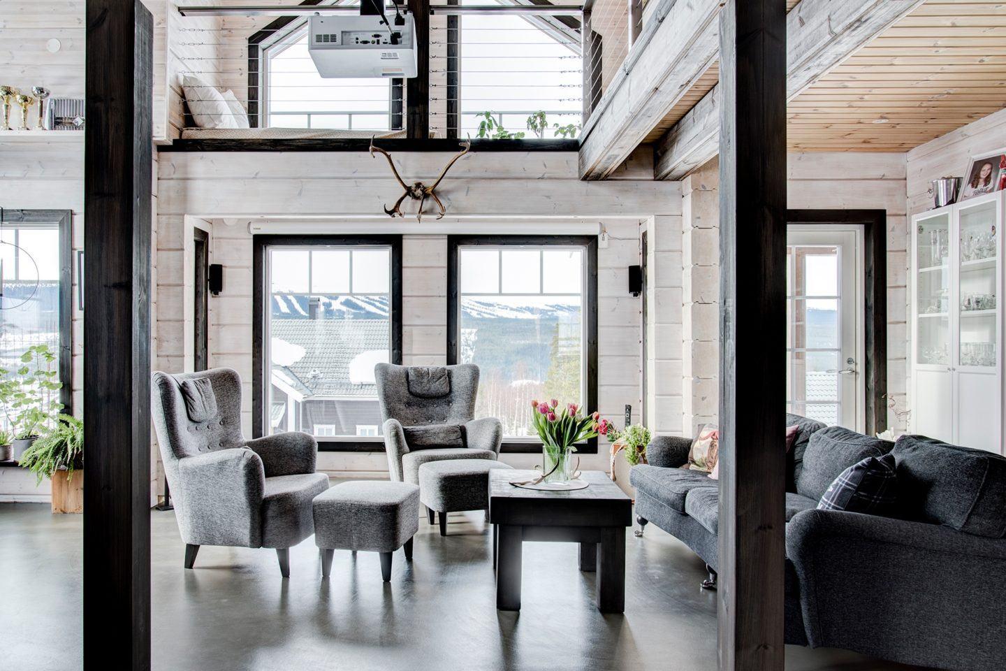 Maison en bois dans les montagnes suédoises