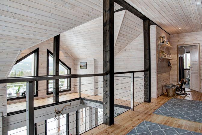 Maison en bois dans les montagnes suédoises