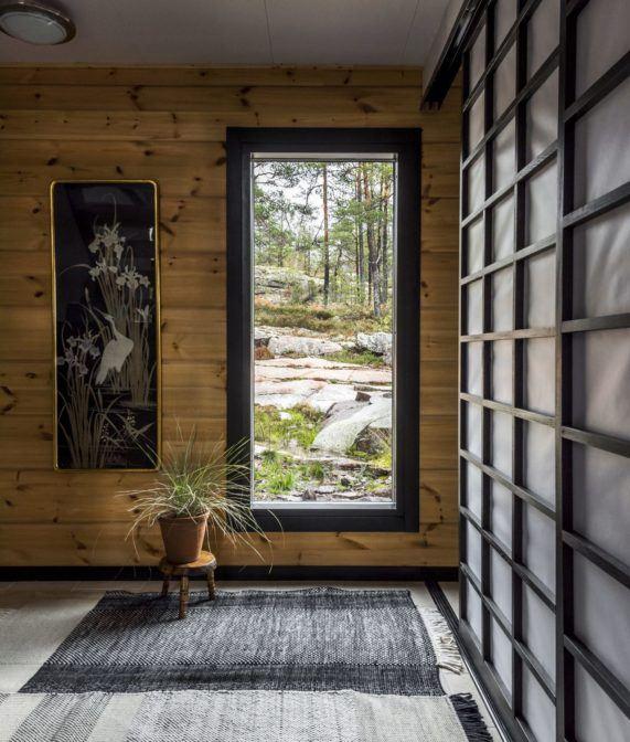 mona's log house has japanese touch