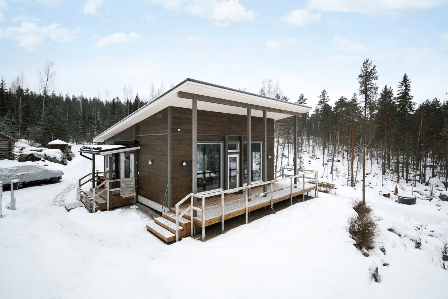 finnlamelli log cabin outside